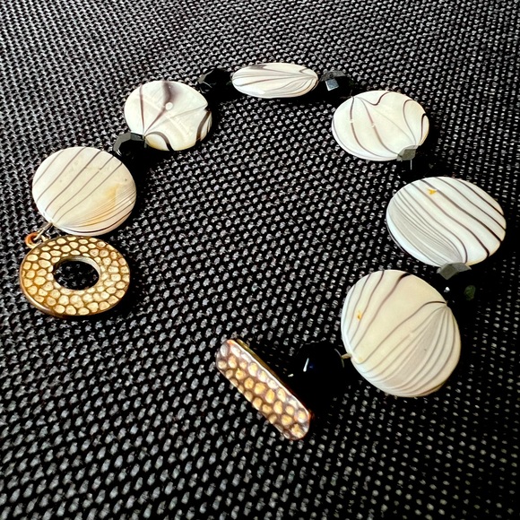 Handmade Bracelet with Toggle Clasp - Picture 2 of 4